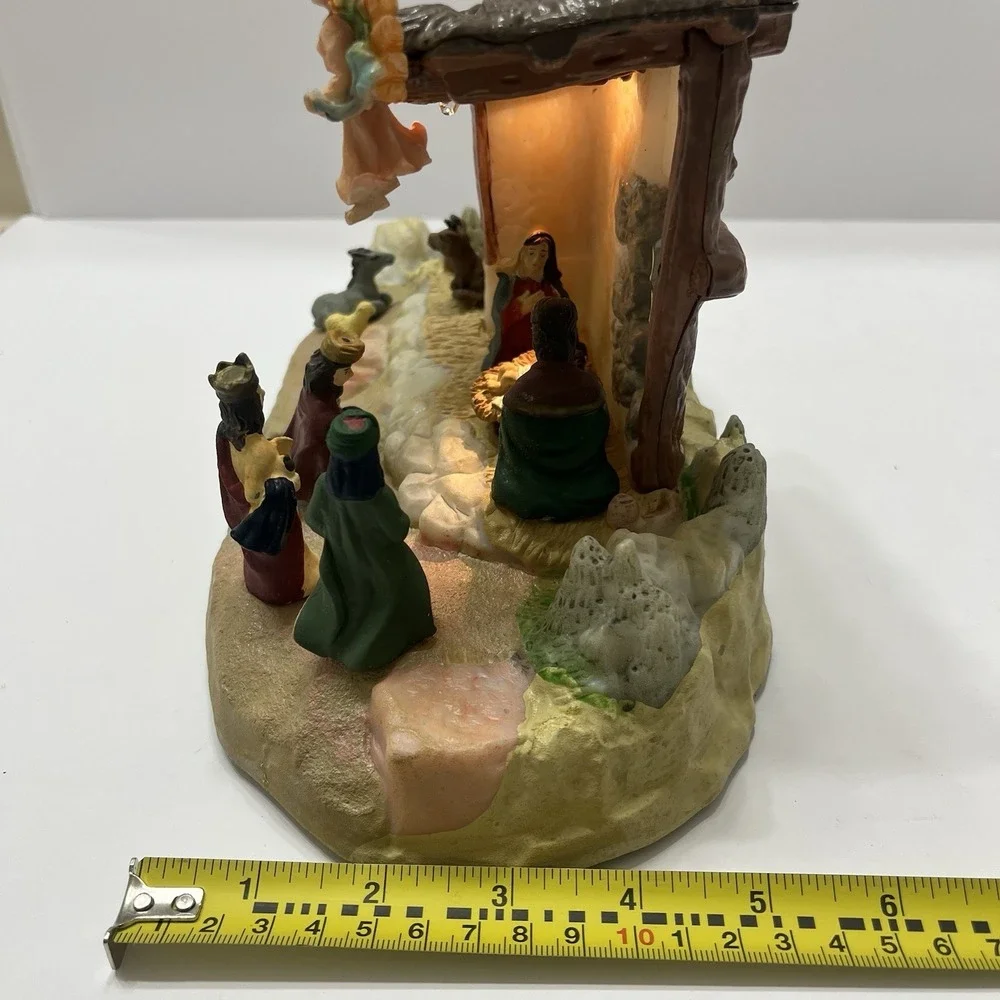 Vintage GEMMY Nativity Scene Light Up Musically Narrated Birth Jesus Christmas